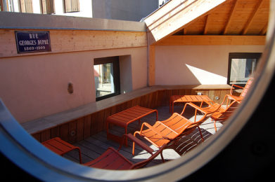 Tropézienne hublot Tropézienne intérieur- Toit de Saint-Jacques